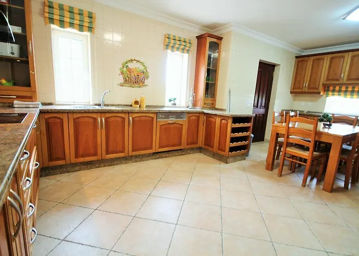 Fonte Santa Villa *